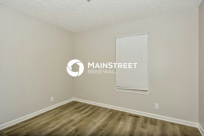 Building Photo - 3 Bedroom Pet-Friendly Home in GOODLETTSVILLE, TN with Main Street Renewal