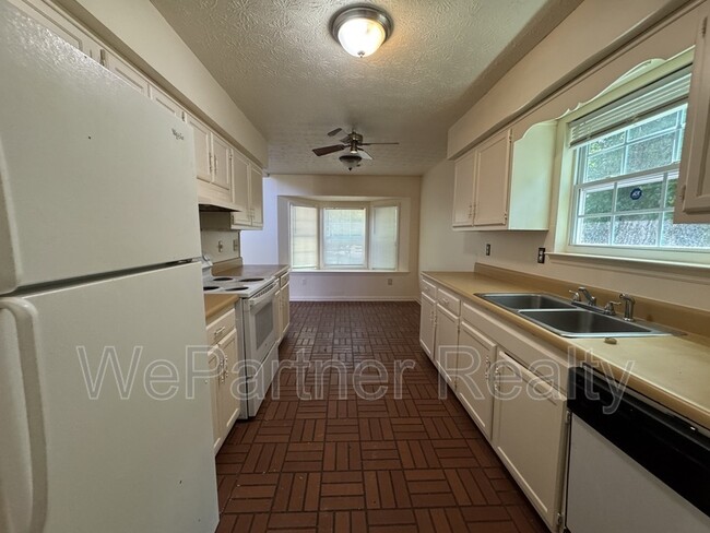 Building Photo - 7416 Dartmouth Ct