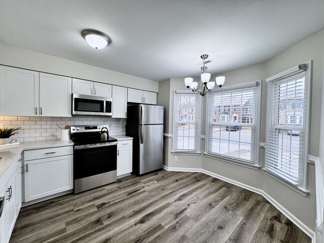 Building Photo - READY NOW!! Completely Updated 3-Bedroom Townhome in Kempsville Lake! Fenced Backyard - Pet Frien...