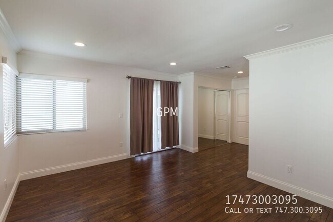 Building Photo - 917 Monterey Rd