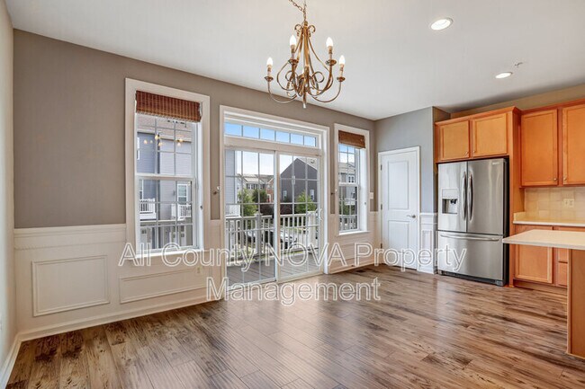 Building Photo - 2908 Pinebrook Rd