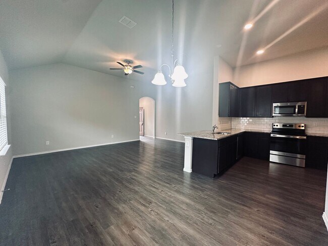 Building Photo - 9302 Canyon Bnd