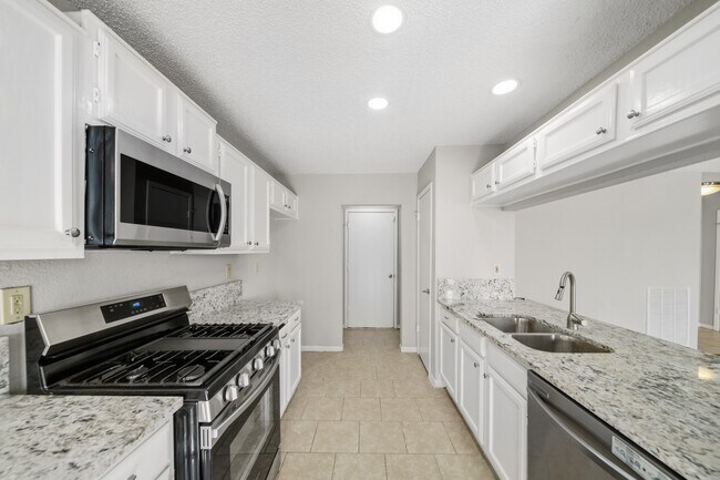 Building Photo - 2819 Kettle Run Dr