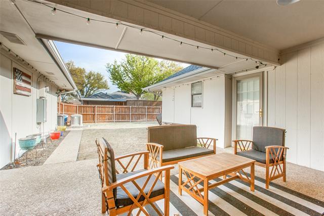 Building Photo - 2211 Bluebonnet Dr