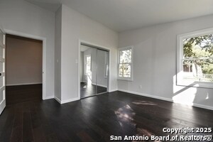 Building Photo - 112 Oelkers St