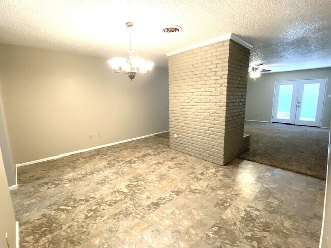 Building Photo - 9818 Jordan Ave