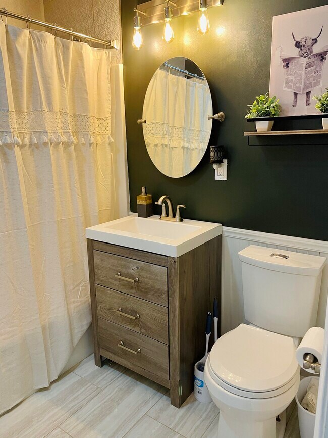 Building Photo - 6968 Corydon Ridge Rd NE