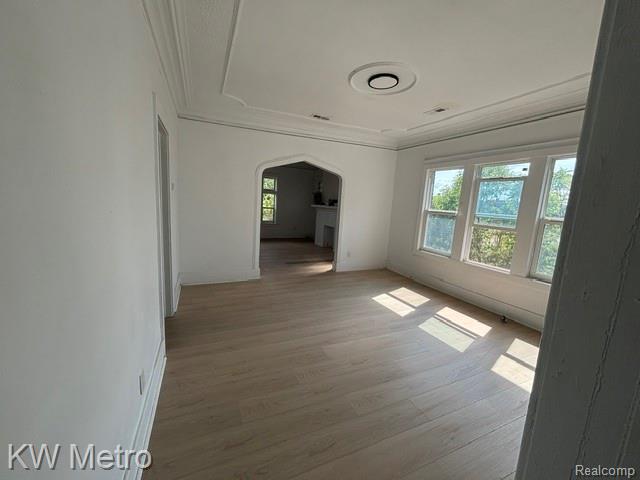 Building Photo - 2952 Elmhurst St