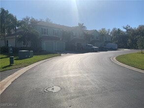 Building Photo - 3624 Pine Oak Cir