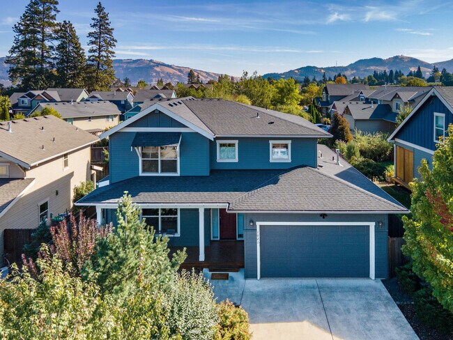 Building Photo - 1021 Redtail Loop