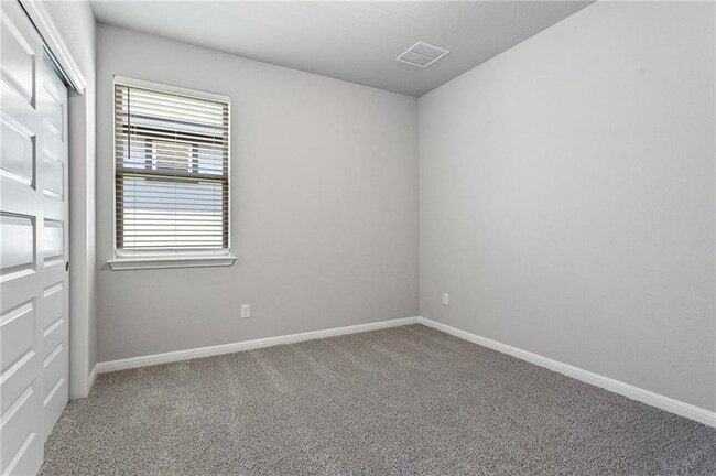 Building Photo - 121 Unforgiven Ln