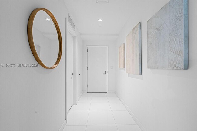 Building Photo - 851 NE 1st Ave