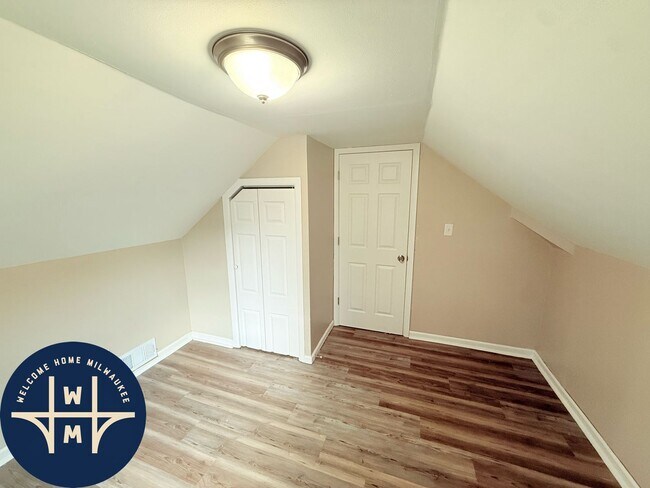 Building Photo - 4634 N 39th St