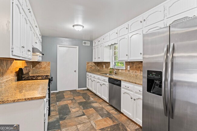 Building Photo - 6418 Briarwood Ct