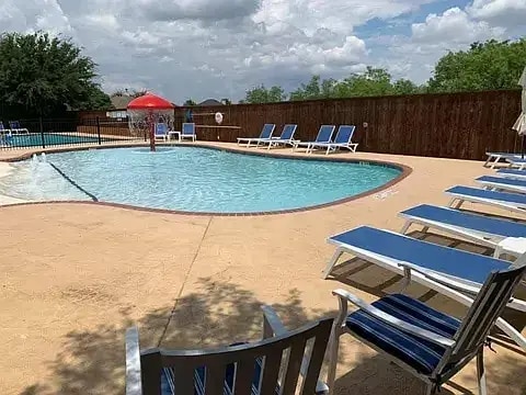 community pool - 610 Benelli Dr