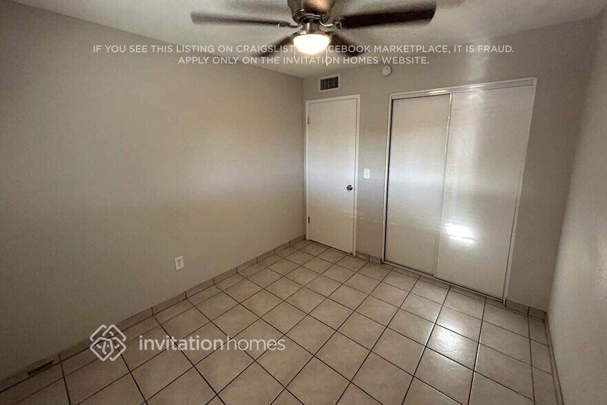 Building Photo - 14014 N 61st Ave