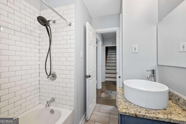 Building Photo - 1649 Beecher St SW