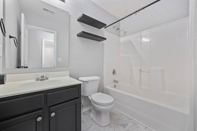 Building Photo - 1006 Post Oak Ct