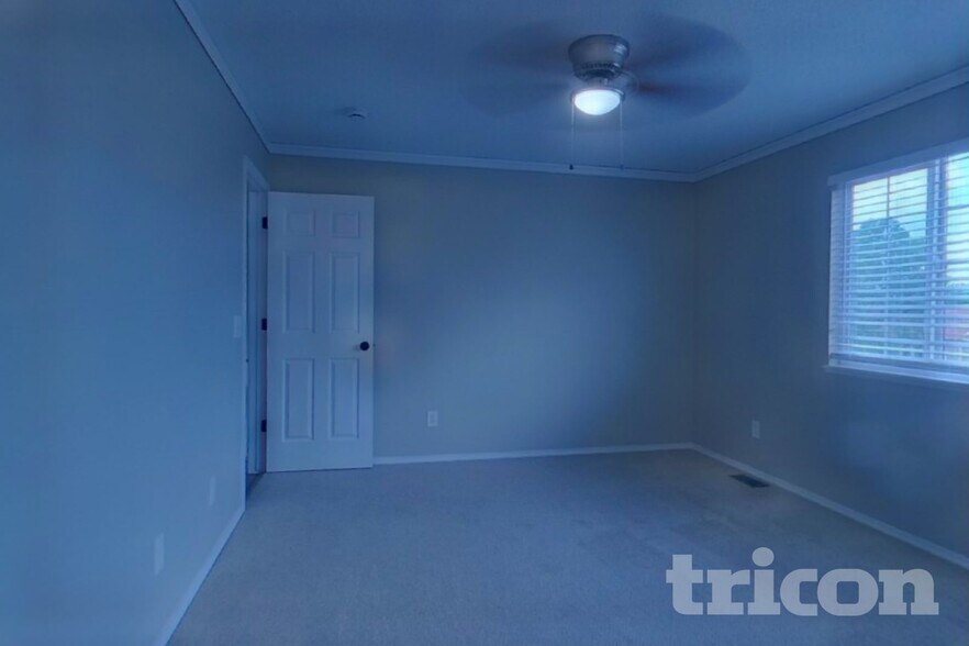 Building Photo - 5119 Chaise Dr