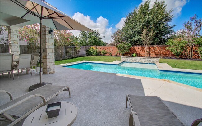 Building Photo - 28627 Rolling Ridge Dr