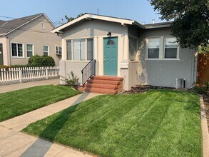 Building Photo - Updated, One of a Kind 2 Bed / 1 Bath Home...