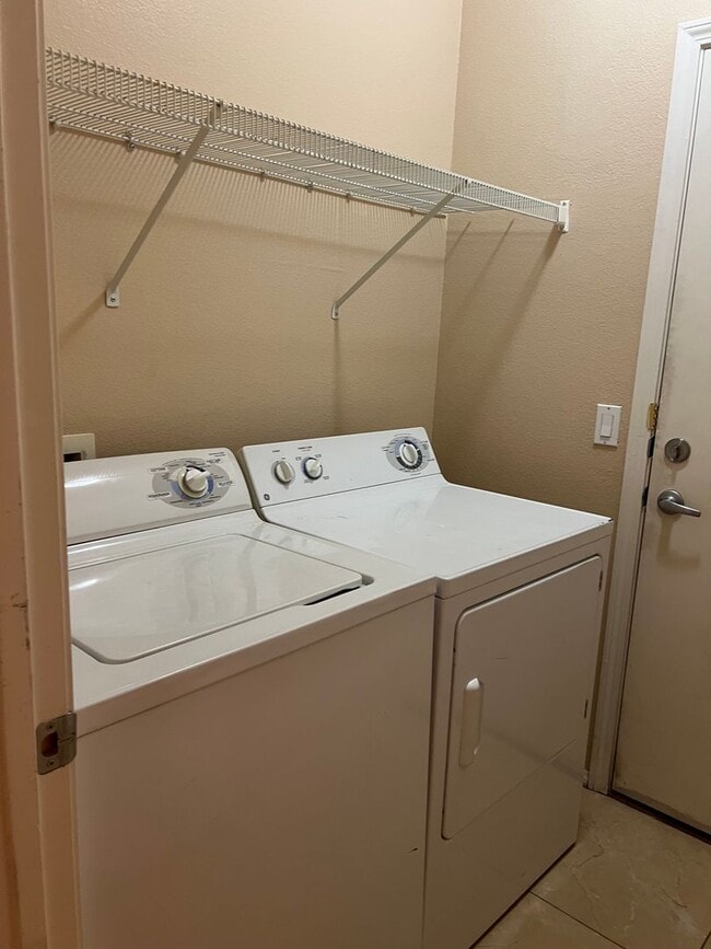 Building Photo - COVENTRY ANTHEM SINGLE STORY HOME!!