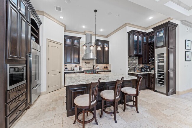 Building Photo - 102 La Vie Dr