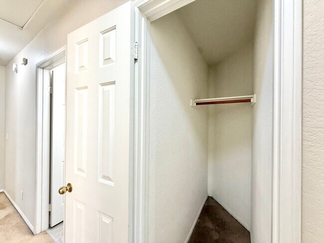 Building Photo - Spacious Rancho Highlands Home | 3 Bed + Den + Bonus Room & 3-Car Garage