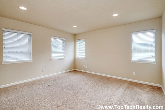 Building Photo - Lovely 4 BD* 2.5 BA* Corner Lot Single Family Home Located In Covetted Abbey Creek Community In N...