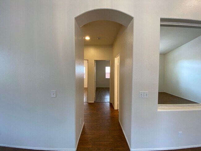 Building Photo - 29705 Nandina Dr