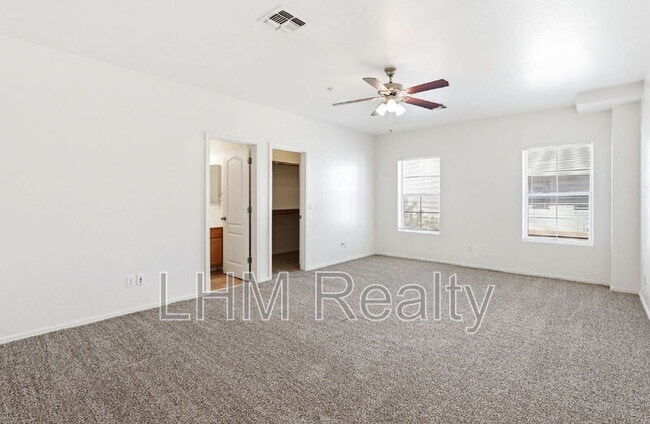 Building Photo - 15818 N 25th St