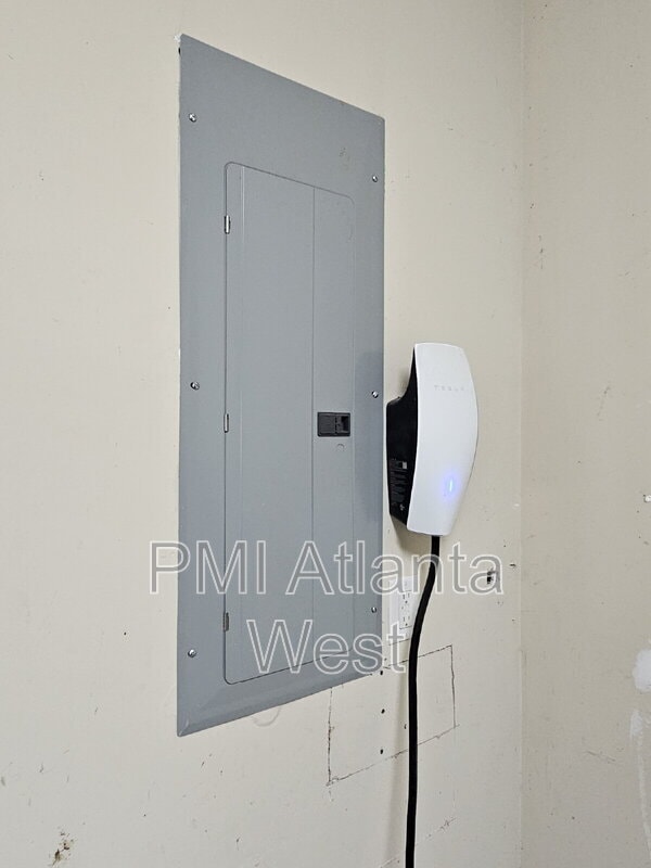 Building Photo - 701 McWilliams Rd SE