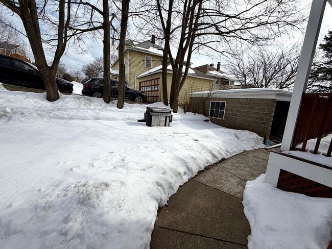 Building Photo - 31 Oakley Rd