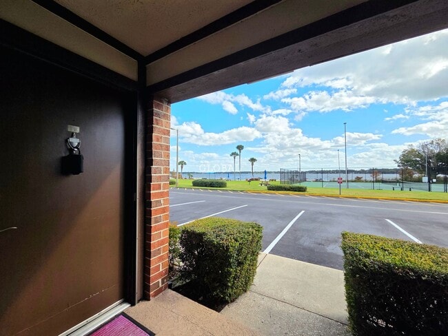 Building Photo - Lakefront First-Floor Condo in Camelot by the Lake, Orlando