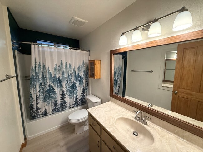 Building Photo - 18 Turnbridge Welles