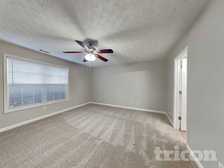 Building Photo - 35 Trelawney Ln