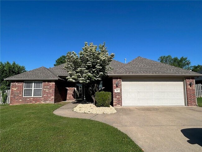 Primary Photo - 501 Dassero Ct