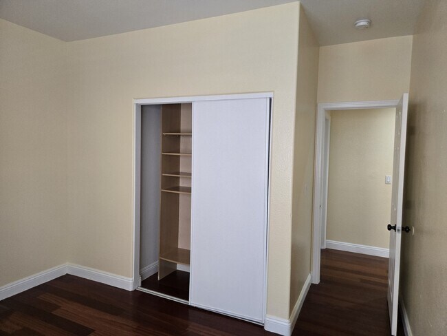 Building Photo - 8417 San Ramon Dr