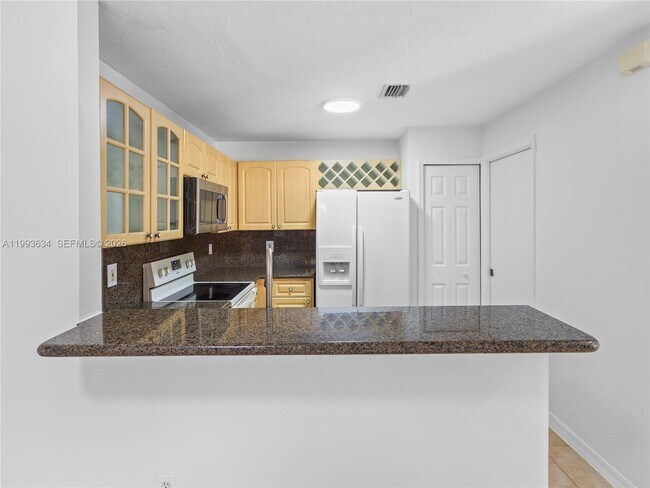 Building Photo - 6201 NW 114th Pl