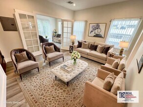 Building Photo - ***1 Bed 1 Bath apartment in the most desirable part of Pasadena***