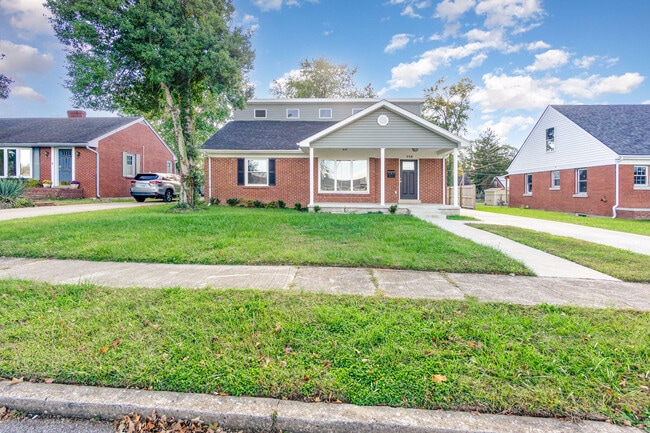 Building Photo - 358 Sheridan Dr