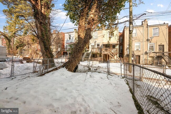 Building Photo - 2636 Lauretta Ave