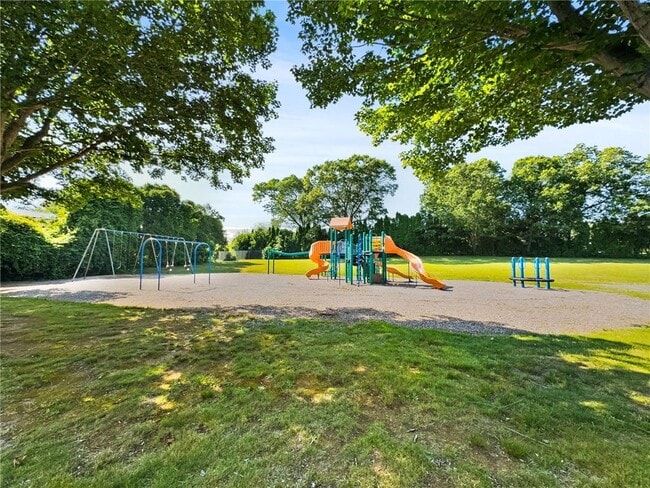 Building Photo - 9 Woodlund Ave