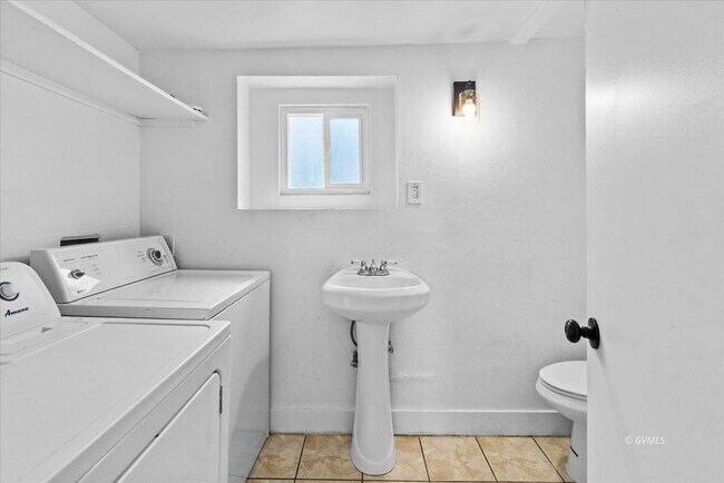 Building Photo - 2595 S Montierth Ln