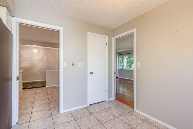 Building Photo - Carlton Road