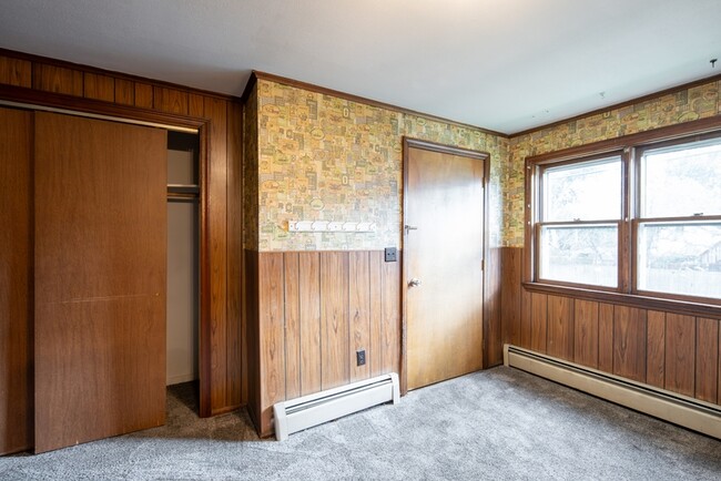 Building Photo - 7 105th St