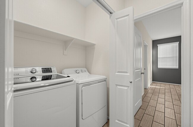 Building Photo - 1623 W Pima Ct