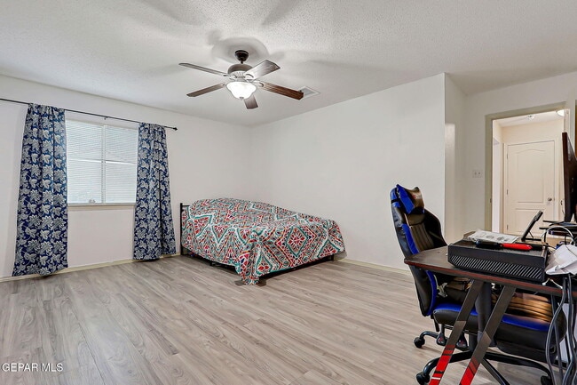 Building Photo - 14270 Gil Reyes Dr