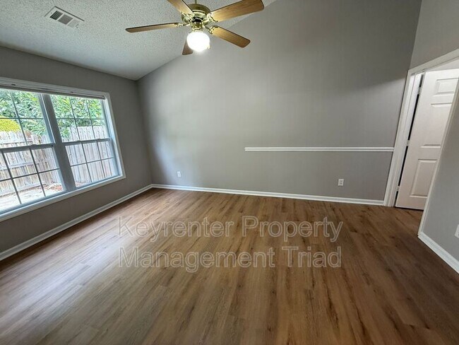 Building Photo - 3957 Cobblestone Bend Dr
