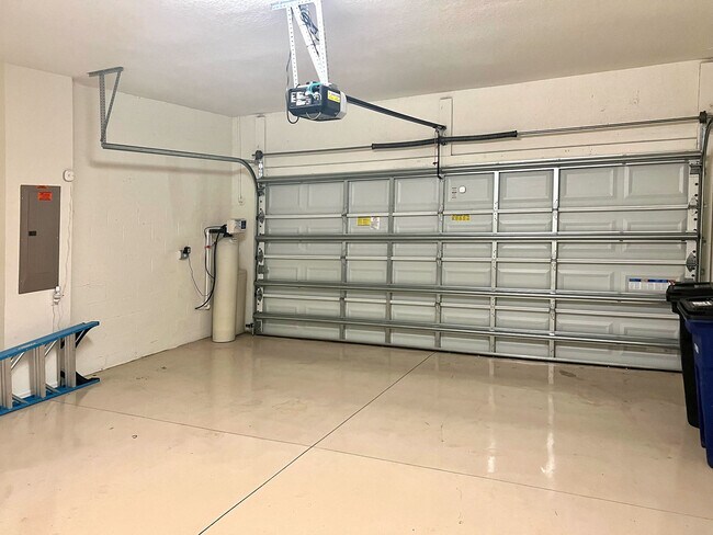 Building Photo - 12948 Broomfield Ln